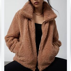 Beyond Yoga take flight fleece- Cozy Tan Sherpa Jacket